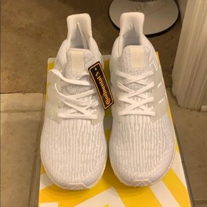 Size 10 Adidas ultra boost 3.0 DEADSTOCK (unworn)